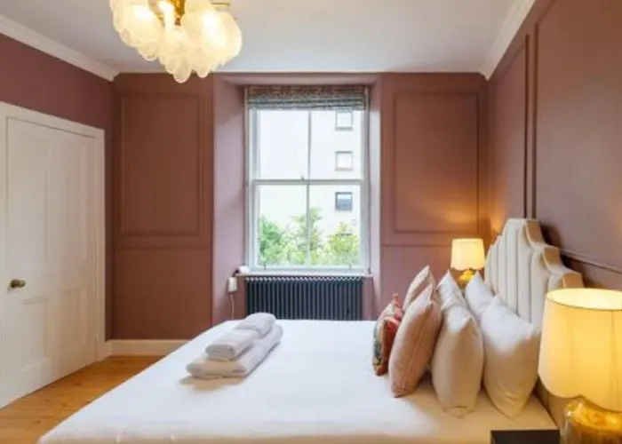 Apartment Cosy Stylish Flat - Pass The Keys Edinburgh