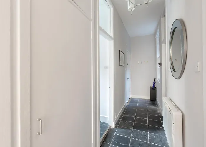 Grassmarket Modern Two Bedroom 아파트 에든버러