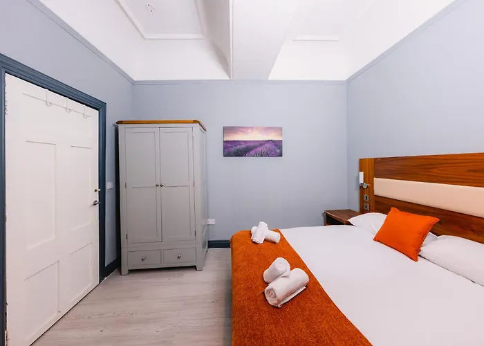 Apartment Calton Hill City-centre 3 Bdrm *