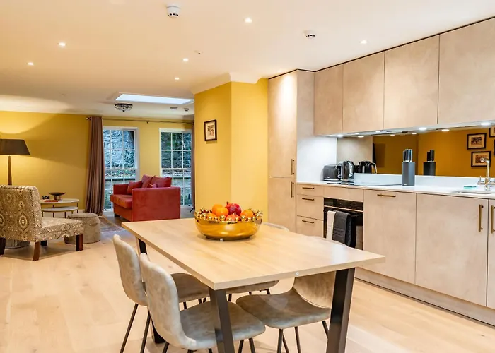 Dragon Luxury At Rutland Square エディンバラ