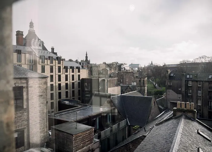 3 Bed Traditional On Picturesque Victoria St * Edimburgo