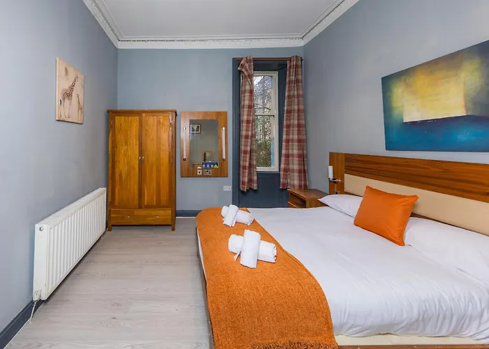 Calton Hill City-centre 3 Bdrm