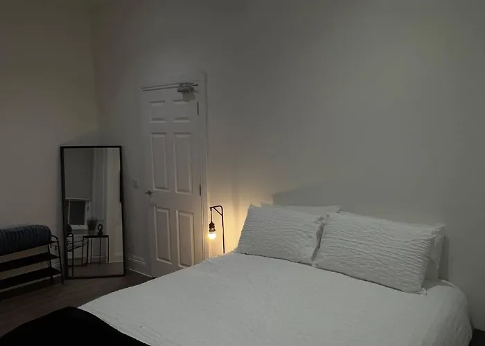 Cosy Modern On Leith Walk アパート *