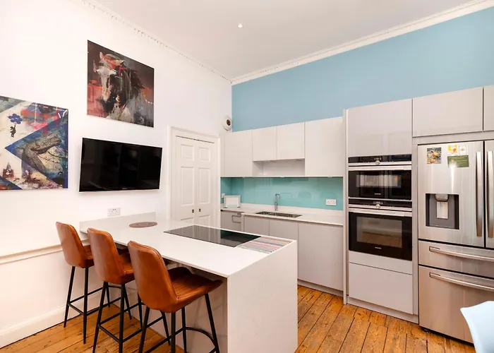 Luxury Family Flat In New Town *