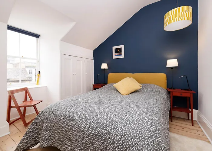 Chic 1-bedroom In New Town *