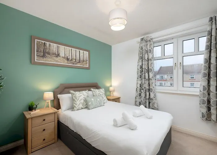 Stylish 2-bed Flat With Balcony Near Haymarket - Pass The Keys Lägenhet Edinburg