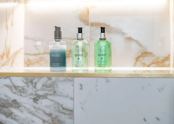 Dragon Luxury At Rutland Square *