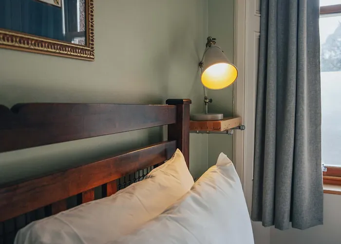 Snug 1 Bed In Edinburgh's Juniper 아파트 에든버러