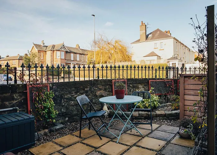 Snug 1 Bed In Edinburgh's Juniper 아파트 *