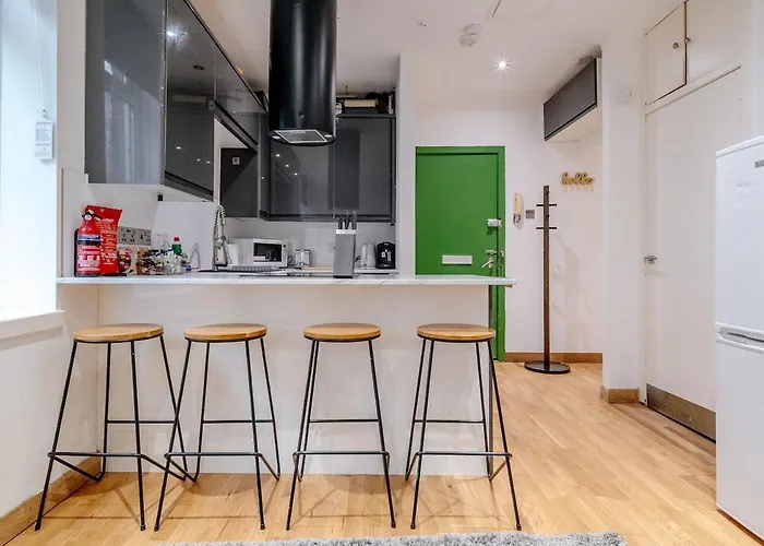 Milton's Place Sleeps 5, 10 Minutes Walk To Royal Mile * Edinburgh
