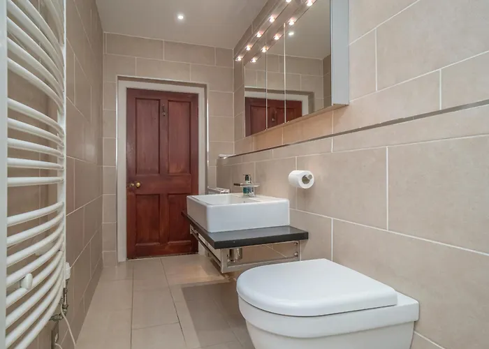 Georgian Elegance With Patio Garden West End - Pass The Keys * إدنبرة