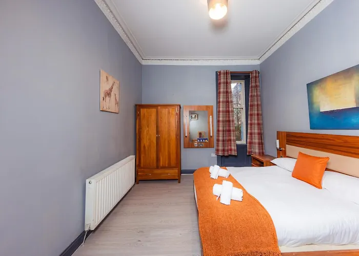 Calton Hill City-centre 3 Bdrm * Edinburgh