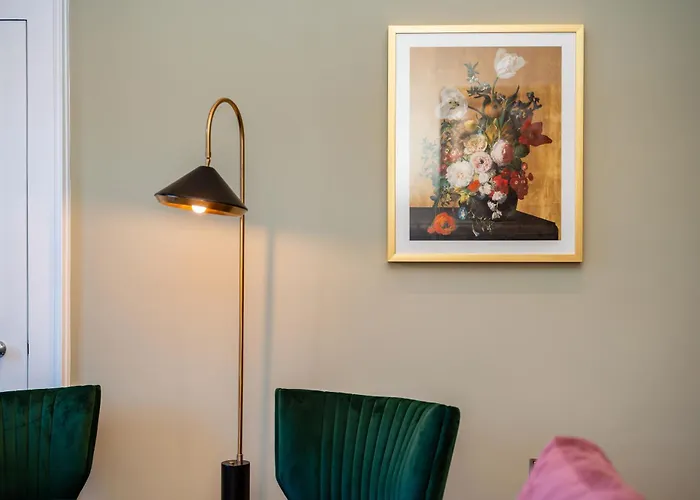 Dragon Luxury At Rutland Square エディンバラ