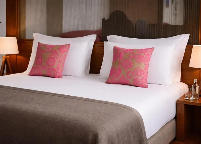 Tigerlily Hotel