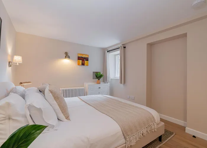 Apartment Superb Two Bedroom 2 Bathroom Morningside