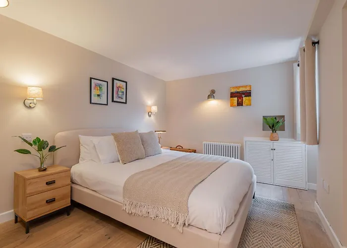 Apartment Superb Two Bedroom 2 Bathroom Morningside *
