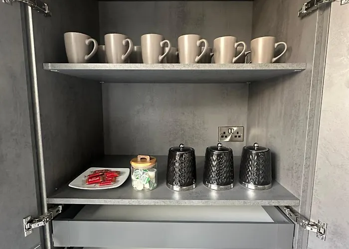 Luxury Waterfront Retreat For Groups Holiday home *