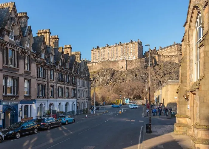 Centre Chic - Walk To The Castle Apartment Edinburgh
