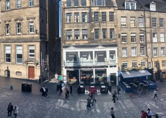 Apartment Be In The Front Row - Royal Mile 3 Bedroom