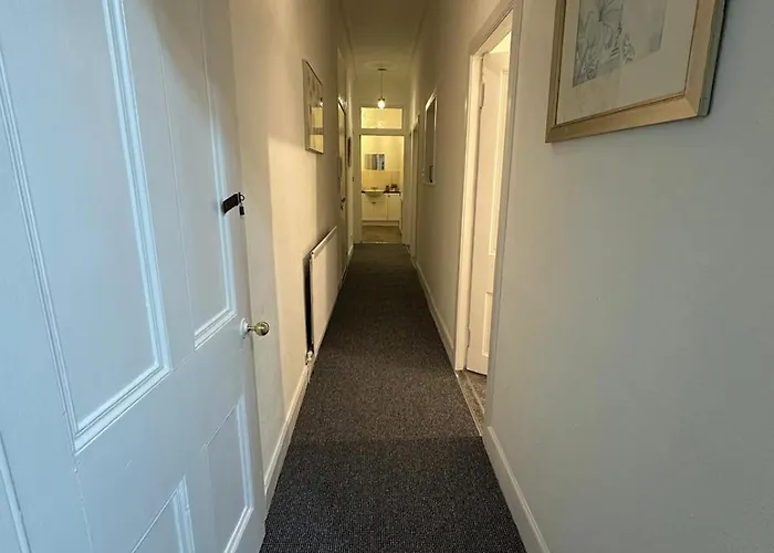 Brigth Victorian Flat Edinburgh