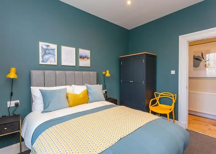 Apartment Centre Chic - Walk To The Castle *