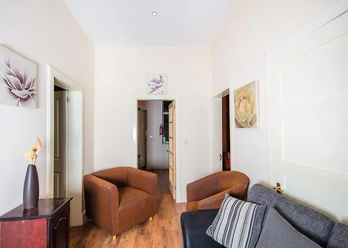 Lovely By The Calton Hill A Apartment *