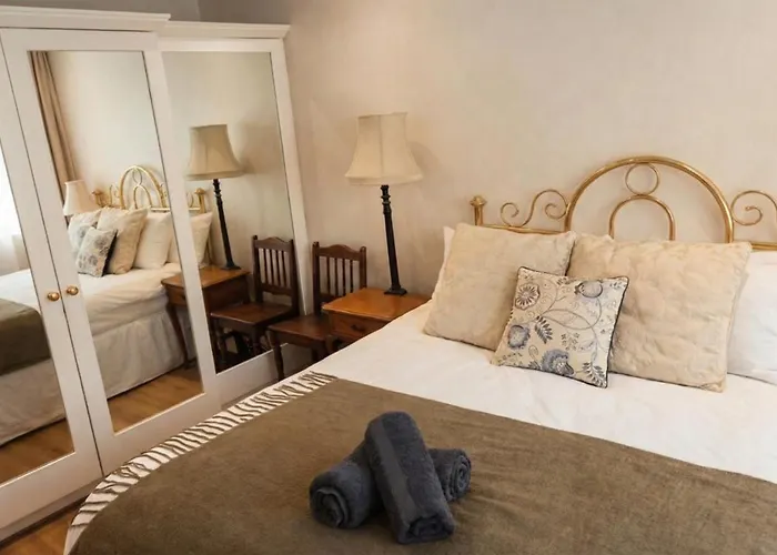 Be In The Front Row - Royal Mile 3 Bedroom Apartment *