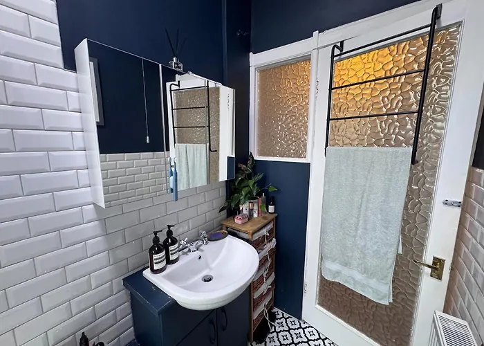 Gorgeous 2bdr With Unique Character In Edinburgh