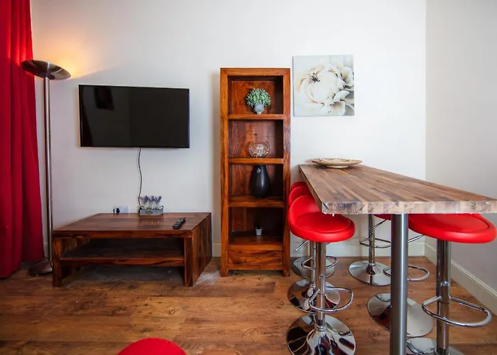 Lovely By The Calton Hill A Apartment *