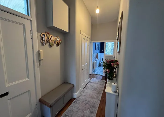 Gorgeous 2bdr With Unique Character In Apartment