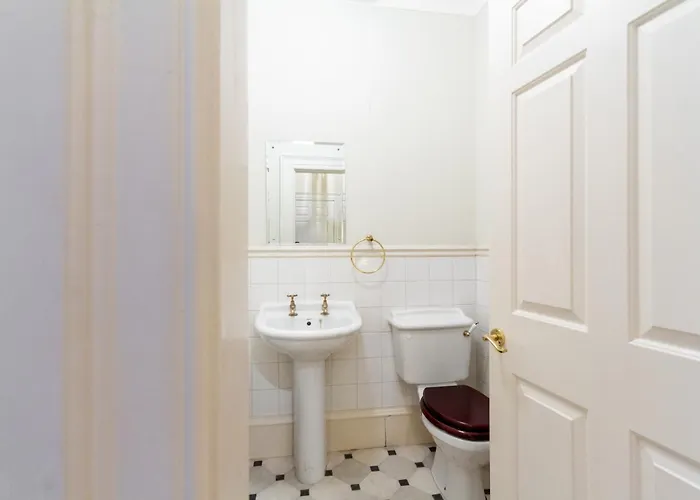 Apartment Regal 2bd Georgian Flat In The Heart Of