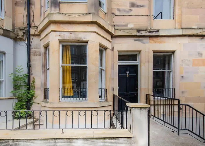 Lovely By The Calton Hill A Apartment *