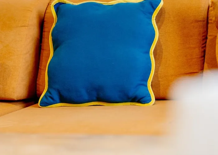 Duplex Penthouse - 11 Guests 7 Beds 15' Centre Apartment