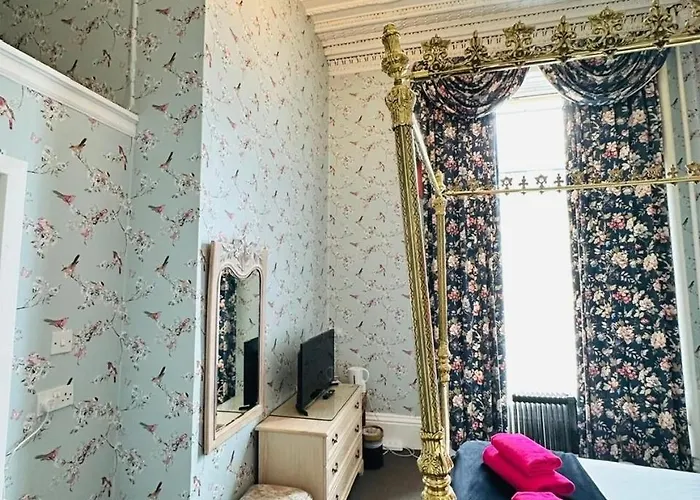 Eliza House Отель 3*