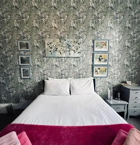 Отель Eliza House Эдинбург