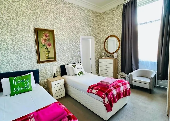 Отель Eliza House
