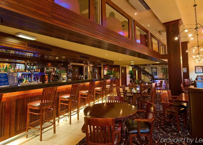 Express Centre By Ihg 3*