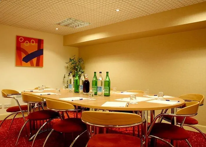 Express Centre By Ihg