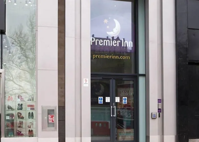 Hotel Premier Inn Edinburgh Princes Street 3*