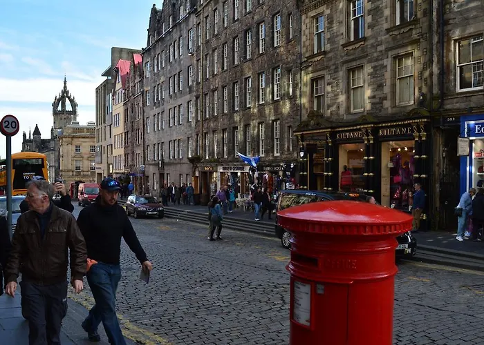 Royal Mile Elegance - Space & Luxury