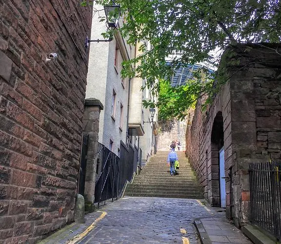 Grassmarket, Castle Wynd * エディンバラ