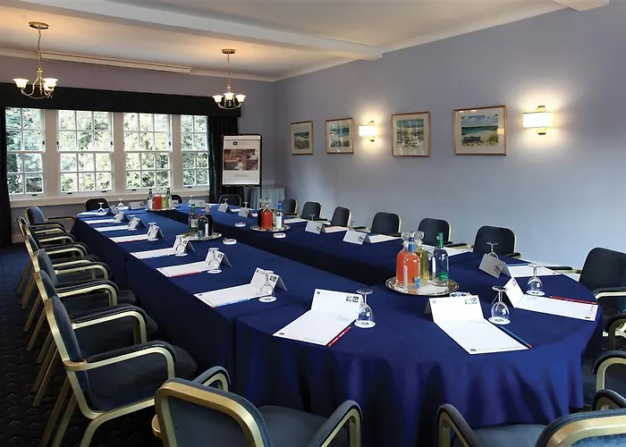 Western Kings Manor Отель 3*