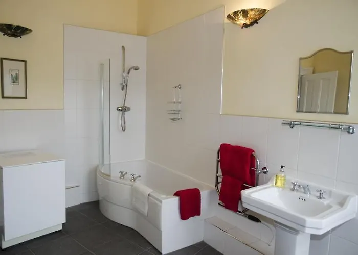 The Learmonth Hotel