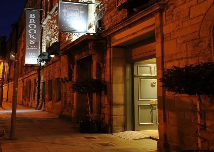 Grove House 4*