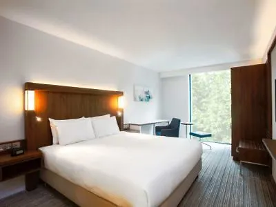 Courtyard By Marriott West Hotel Edimburgo