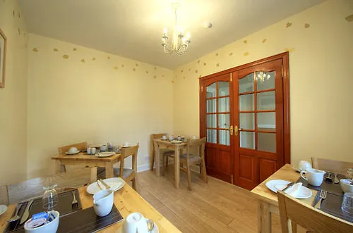 Alpha 3* אדינבורו