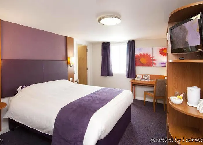 Premier Inn Edinburgh Princes Street