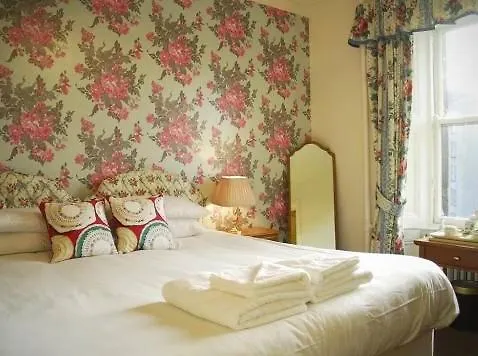 Отель Eliza House 3*