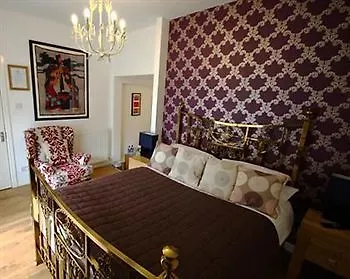 Fraoch House Guest house