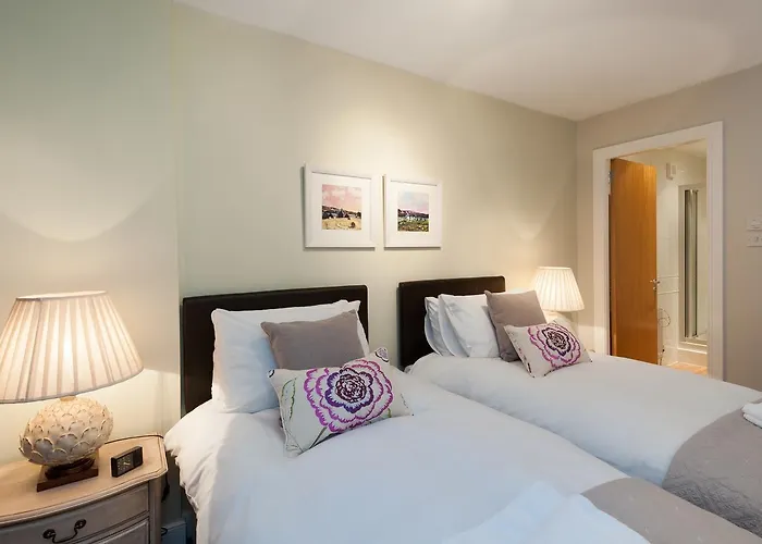 Apartment The Botanist Old Town 2 Bedroom Lift Parking *